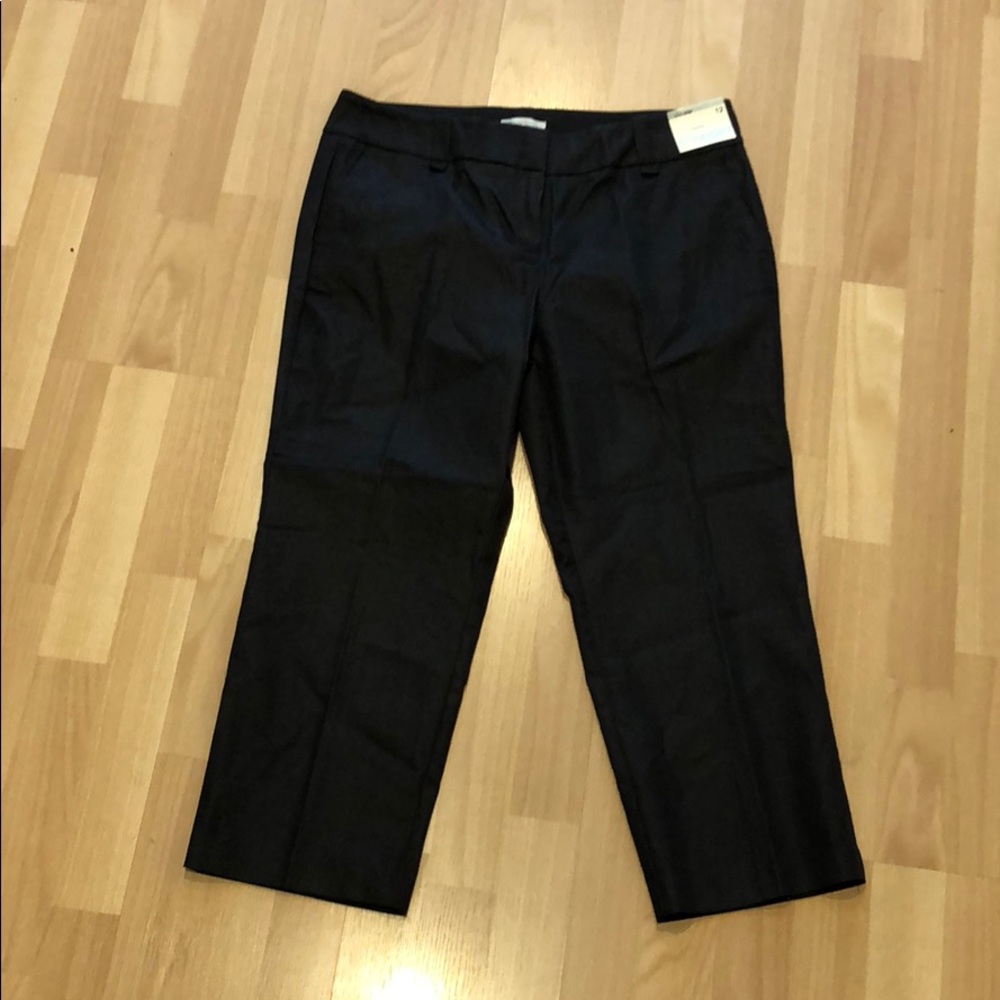 NWT!{NY&CO} -Size 12- Mid Rise Summer Stretch Crop